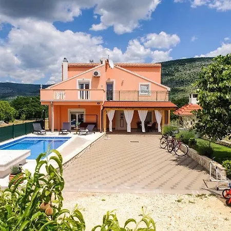 Hébergement de vacances Anica Cavoglave