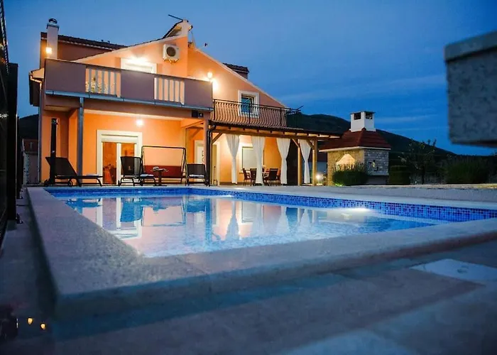 Anica Holiday home Cavoglave