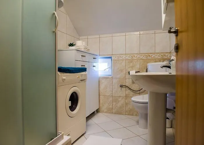 Holiday home Anica Cavoglave